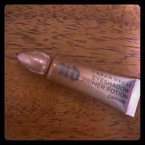 Urban Decay eye shadow primer potion
